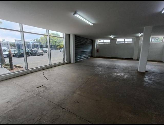 INDUSTRIAL PROPERTY TO RENT IN KAYA SAND